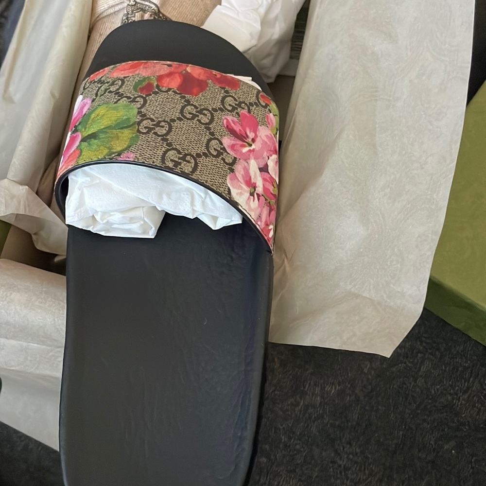 Gucci Slides